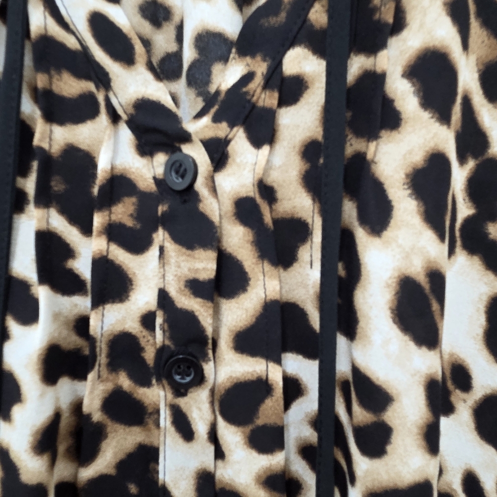 Soho Leopard Print Blouse Long Sleeve Sz M - Picture 4 of 11
